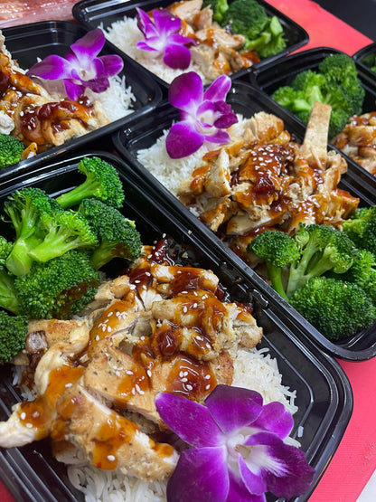 Low Cal Bundle Package (5-7 Pre-Selected Meals from the Weekly Menu)